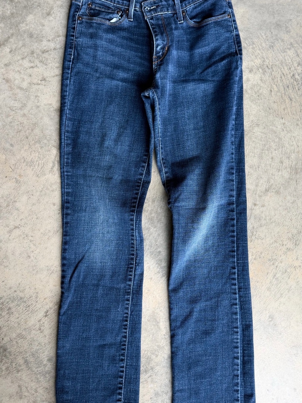 Levi's Women's Straight Leg Jeans in Dark Blue Denim